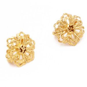 Beautiful Gold Flower Earrings